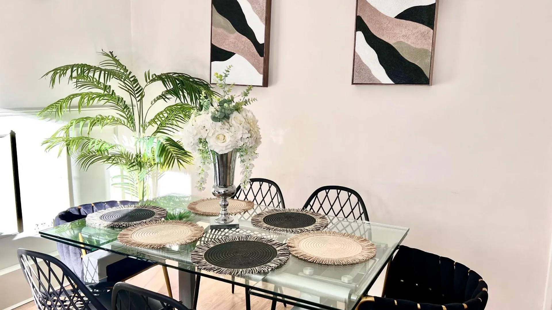 Apartment Central City 3 Minutes To Tower Of London Trendy Shoreditch Recently Refurbished 3 Bedrooms Sleeps 8 United Kingdom