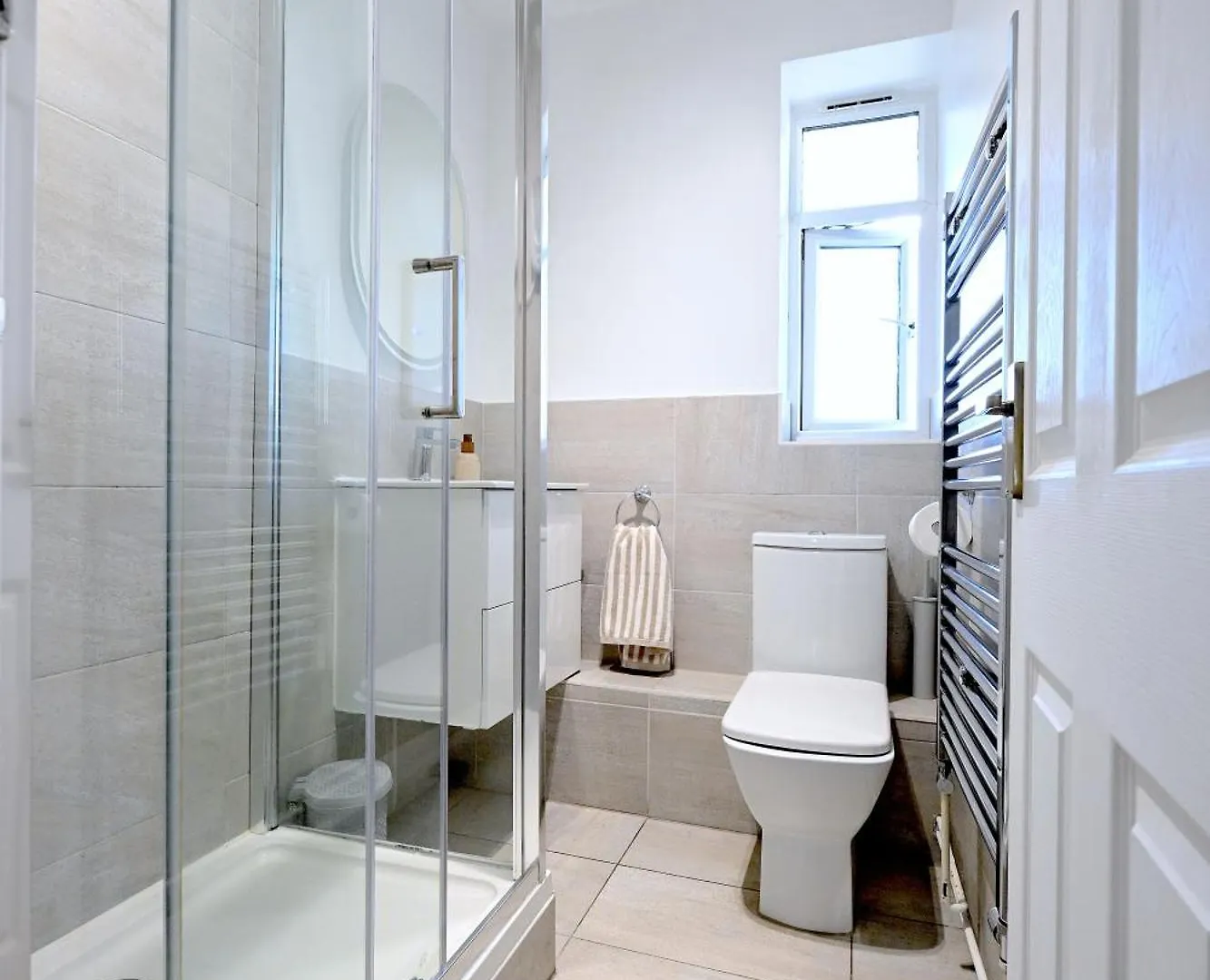 Apartment Central City 3 Minutes To Tower Of London Trendy Shoreditch Recently Refurbished 3 Bedrooms Sleeps 8 United Kingdom