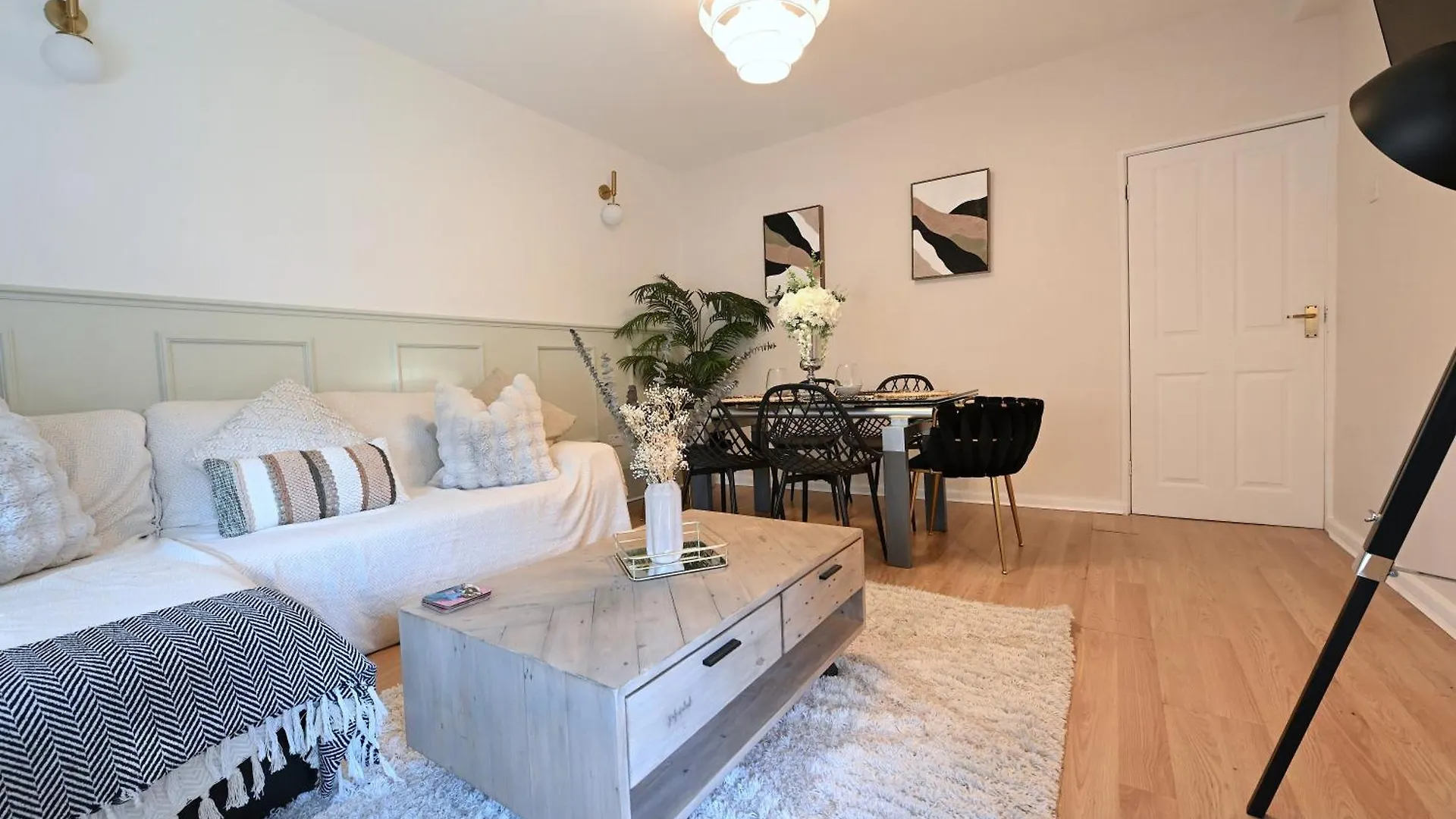Apartment Central City 3 Minutes To Tower Of London Trendy Shoreditch Recently Refurbished 3 Bedrooms Sleeps 8 United Kingdom